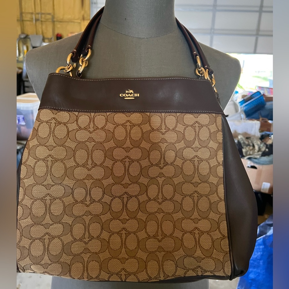 Shoulder bag